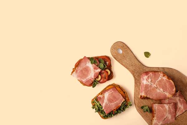 Мясные деликатесы