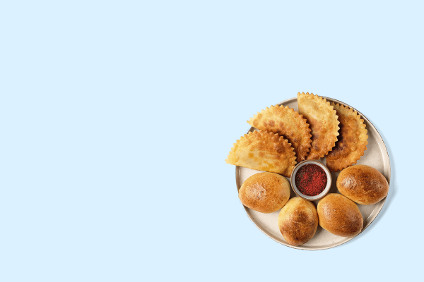 Чебуреки, пирожки, самса