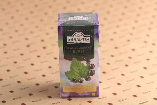 Черный пакетированный чай с ароматом черной смородины Ahmad Tea, 25 шт