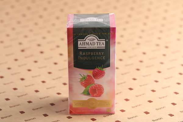 Черный пакетированный чай с ароматом малины Ahmad Tea, 25 шт