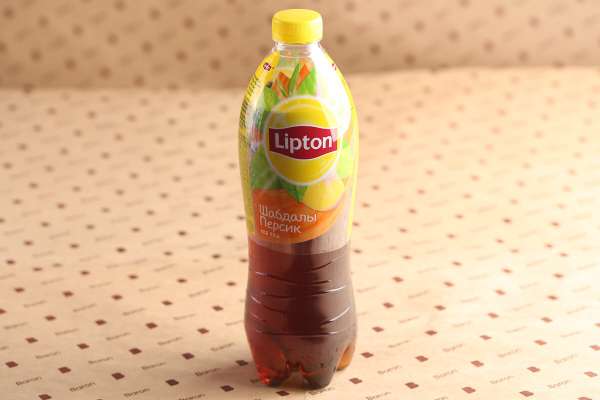 Чай черный персик Lipton, 1 л